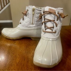 Sperry Top Sider Saltwater
Chevron Quilted Shaft Nylon Duck
Boots 6.5